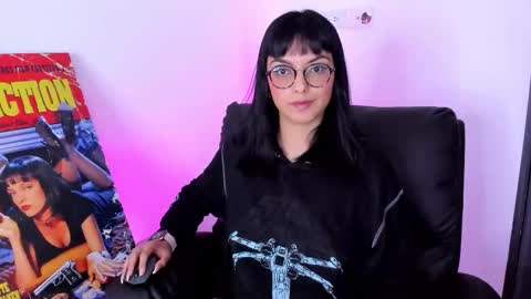 Snapshot of saam_collins69 chatting on February 2026 10:19:01 PM Val online show from February 2026 10:19:01 PM