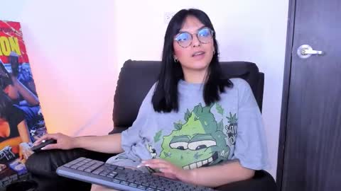 Snapshot of saam_collins69 chatting on February 2026 04:10:02 AM Val online show from February 2026 04:10:02 AM