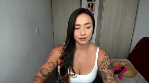 Snapshot of saarah_brownn chatting on February 2025 07:42:01 PM Sara online show from February 2025 07:42:01 PM