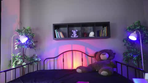 Snapshot of sabrina_bloom_ chatting on November 2025 02:05:02 PM sabri online show from November 2025 02:05:02 PM