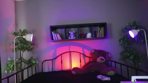 Snapshot of sabrina_bloom_ chatting on November 2025 02:17:02 PM sabri online show from November 2025 02:17:02 PM