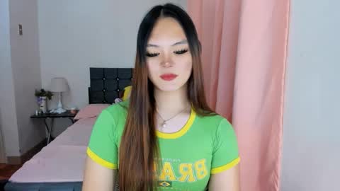 Snapshot of sabrina_hilson chatting on October 2025 03:18:01 PM sabrina_hilson online show from October 2025 03:18:01 PM