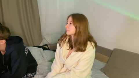 Snapshot of sabrinaanddaniel chatting on January 2025 02:48:01 AM SabrinaDaniel online show from January 2025 02:48:01 AM