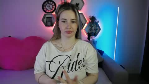 Sabrina Violet online show from June 2026 09:24:02 AM