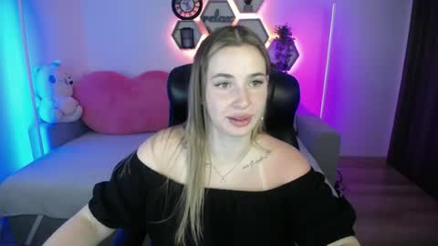 Sabrina Violet online show from July 2026 08:22:01 AM