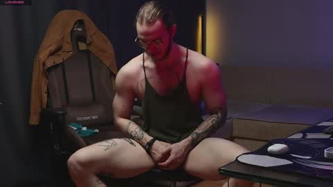 Adam online show from January 2025 07:59:01 AM