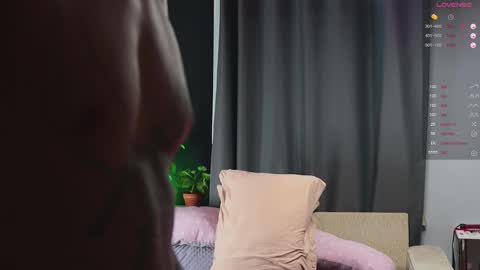 Adam online show from September 2025 06:26:01 AM