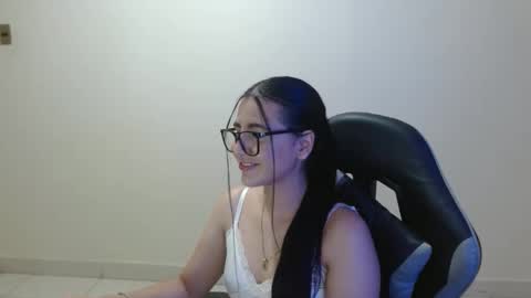 Sahaliefox  online show from March 2026 09:25:01 PM