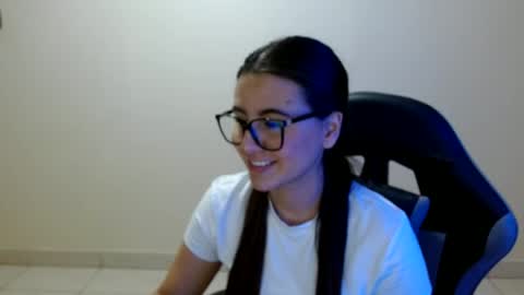 Snapshot of sahaliefox_ chatting on June 2026 09:05:02 PM Sahaliefox online show from June 2026 09:05:02 PM