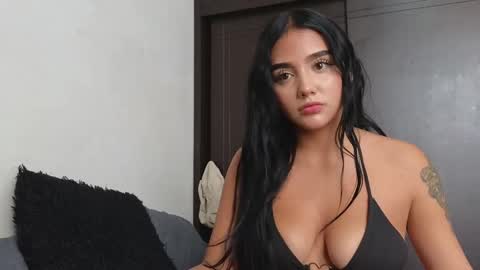 Snapshot of sahara_n_thiago chatting on February 2025 05:58:01 PM Sahara y Thiago online show from February 2025 05:58:01 PM