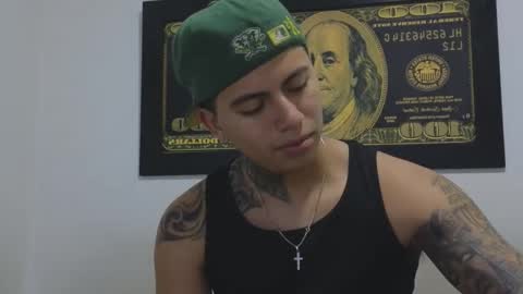 Snapshot of sahara_n_thiago chatting on October 2025 10:02:02 AM Sahara y Thiago online show from October 2025 10:02:02 AM