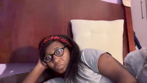 cutie maya online show from November 2025 04:03:02 AM