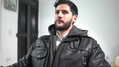 saimon  online show from November 2025 05:23:02 PM