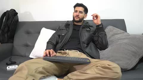 saimon  online show from December 2025 06:01:02 PM