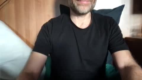 Snapshot of saint009 chatting on December 2024 11:41:02 AM saint009 online show from December 2024 11:41:02 AM