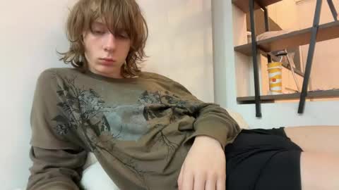 Snapshot of saintfawn chatting on April 2026 12:12:01 AM saintfawn online show from April 2026 12:12:01 AM