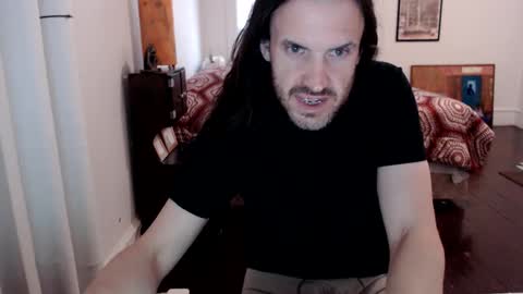 SaintReeves online show from December 2024 03:28:02 PM