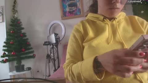 sairy_ online show from November 2025 05:00:01 PM