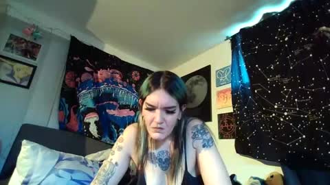 salemsslut online show from December 2024 03:44:01 PM