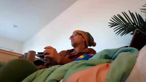 Snapshot of salis1981 chatting on January 2025 12:46:02 AM salis1981 online show from January 2025 12:46:02 AM