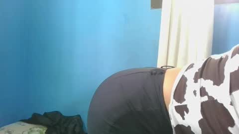 Snapshot of sallywett chatting on February 2025 01:30:01 PM SallyWett online show from February 2025 01:30:01 PM