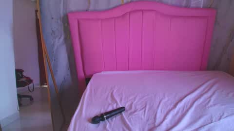 salma_27 online show from October 2025 02:26:02 PM