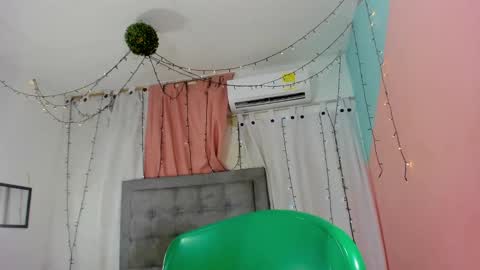 salome online show from September 2025 08:31:02 PM