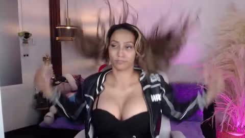 Snapshot of salome_drasin chatting on November 2025 08:41:02 PM salome_drasin online show from November 2025 08:41:02 PM