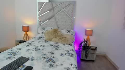 salomedyla online show from February 2025 01:25:02 AM