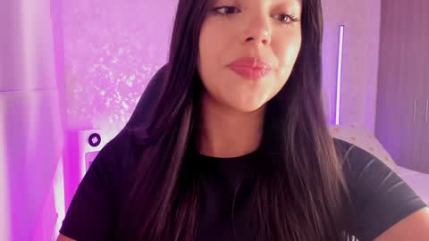 Snapshot of salomee_11 chatting on February 2025 01:52:02 AM salo online show from February 2025 01:52:02 AM