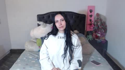 yenny online show from February 2026 04:27:02 AM