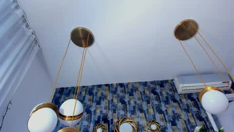 Salome Larzon online show from April 2026 07:45:01 AM