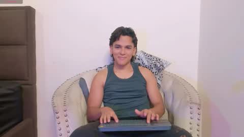 salomonmendoza online show from October 2025 05:33:01 AM
