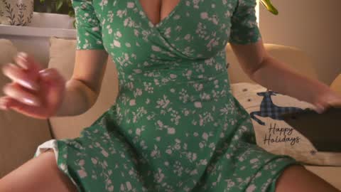 Snapshot of saltedhoney chatting on December 2024 09:24:01 PM IsaBella- online show from December 2024 09:24:01 PM