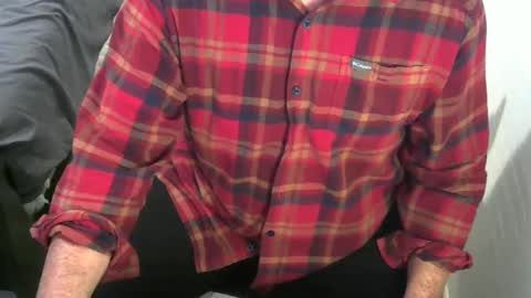 Snapshot of saltydogg chatting on December 2024 02:25:02 PM Saltyy online show from December 2024 02:25:02 PM