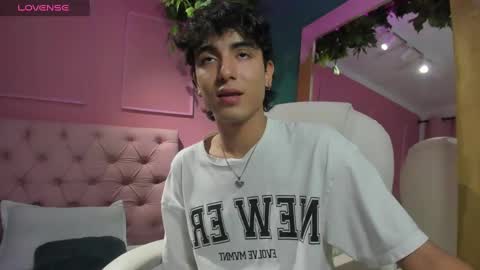 Snapshot of salvatore_monterey chatting on December 2024 09:31:02 PM salvatore online show from December 2024 09:31:02 PM