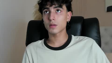 Snapshot of salvatore_monterey chatting on January 2025 11:55:01 PM salvatore online show from January 2025 11:55:01 PM