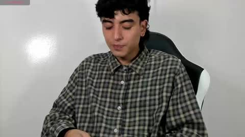 Snapshot of salvatore_montt chatting on March 2025 06:03:01 AM salvatore_montt online show from March 2025 06:03:01 AM