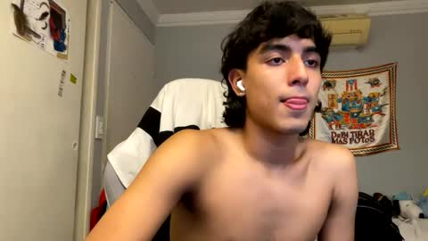salvatore_montt online show from February 2026 01:32:01 AM
