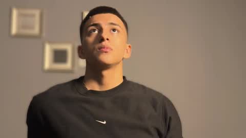 Salvatore online show from November 2025 06:01:01 AM