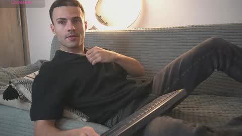 Snapshot of salvatoredamon7 chatting on November 2025 10:54:01 PM Esteban online show from November 2025 10:54:01 PM