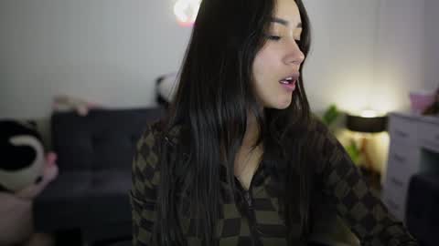 Snapshot of sam01___ chatting on January 2025 10:30:02 PM Stefana or Samchispas online show from January 2025 10:30:02 PM