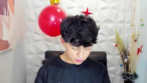 Sam online show from December 2025 01:06:01 PM