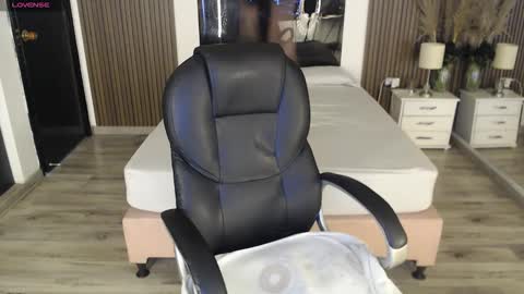 SAM MANSON online show from January 2026 12:21:01 PM