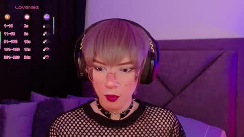 Sam online show from October 2025 07:42:02 AM