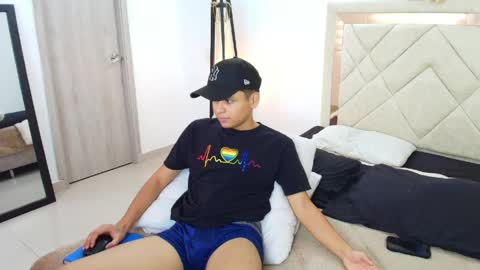 sam_tnt9 online show from April 2026 06:58:01 PM