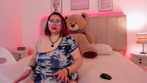 Samantha  online show from October 2025 05:19:01 AM