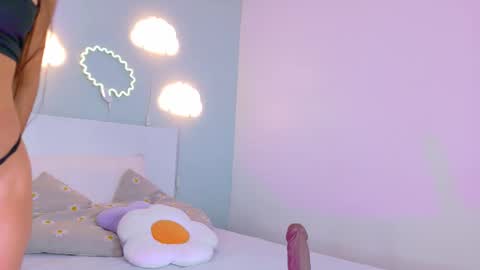 Snapshot of samagrey__ chatting on December 2025 11:41:01 AM online show from December 2025 11:41:01 AM