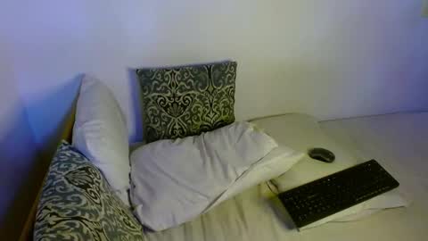 Snapshot of samanta_r_ chatting on November 2025 04:07:02 PM Samanta online show from November 2025 04:07:02 PM