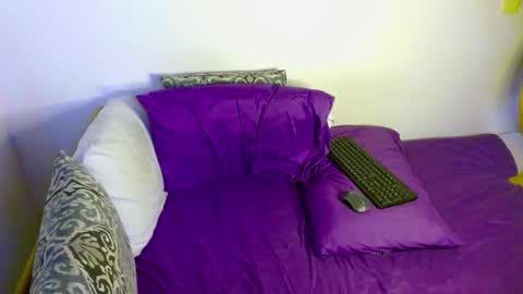 Snapshot of samanta_r_ chatting on November 2025 05:14:02 PM Samanta online show from November 2025 05:14:02 PM